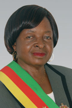 NGALA ESTHER NTALA VICE PDT DU GROUPE SDF